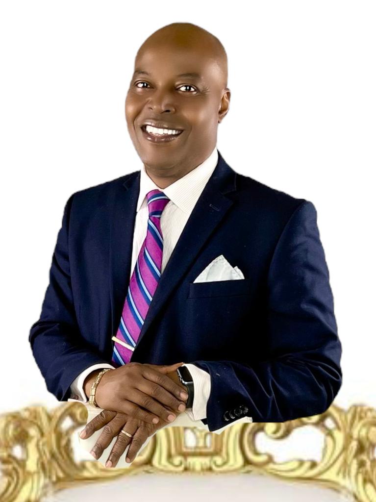 Olaniyi Akanmu - Professional Photo